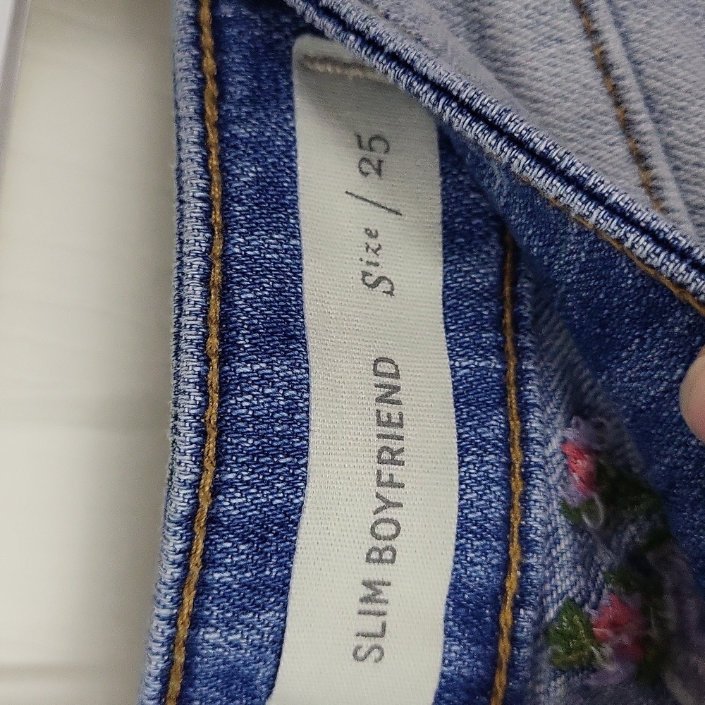 pilcro and the letterpress slim boyfriend embroidered shorts 30" waist - Picture 6 of 12